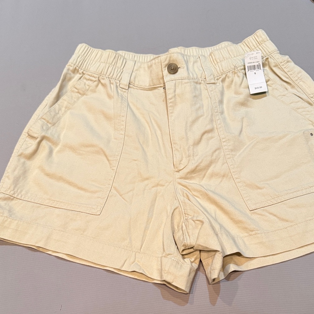 Women's Cream Shorts